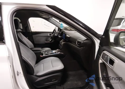 2021 Ford Explorer Xlt z USA, uszkodzony, nr VIN 1FMSK8DH8MGA50218